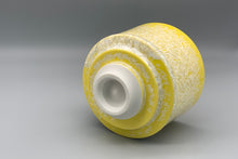 画像をギャラリービューアに読み込む, yellow tea bowl