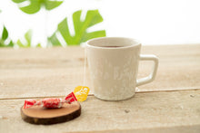 画像をギャラリービューアに読み込む, farge ecru mug